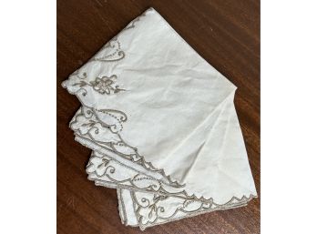 Set Of 4 Vintage Embroidered Luncheon Napkins **Local Pickup Only**
