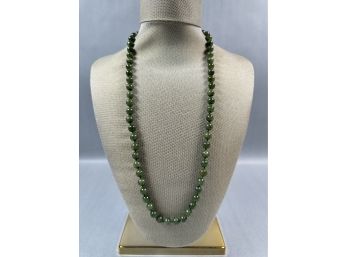 Green Bead Necklace With Gold Tone Clasp **Local Pickup Only**
