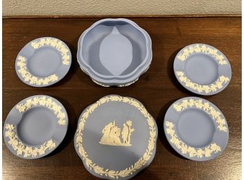 Wedgwood Set Of 4 Ashtrays And Storage Container. **Local Pickup Only**