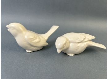 2 Small Porcelain Decorative Birds.