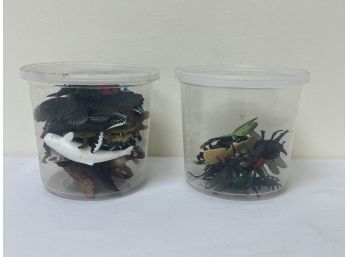 Set Of 2 Tubs: Bugs & Animals