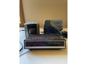 Lot Of 3: Clock Radios/sound Machine