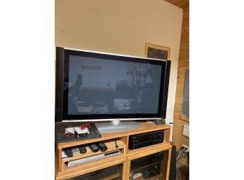 Hitachi Plasma Flatscreen Tv