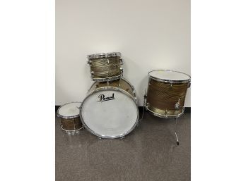 Vintage Four Piece Pearl Drum Set