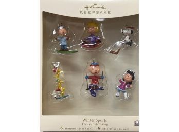 Hallmark Keepsake Winter Sports Peanuts Gang