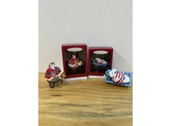 Hallmark Keepsake Ornaments-Water Bed Snooze (clip On) Feliz Navidad Set Of Two