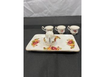 Royal Albert Cups & Royal Park Tray Set