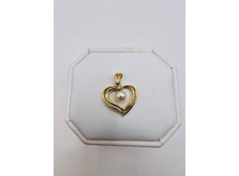 14k Yellow Gold Pearl Heart Pendant