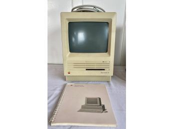 Macintosh SE With Carry Case