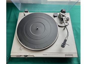 Technics SL-D2 Direct Drive Automatic Turntable System