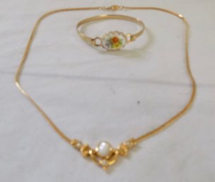 Avon Necklace & Bracelet