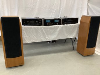 5 Piece McIntosh Stereo Stytem Inc Mc150 Amp, Mcd 7009 Cd Player, Mx 118 Tuner, And Pair Of Ls330 Speakers