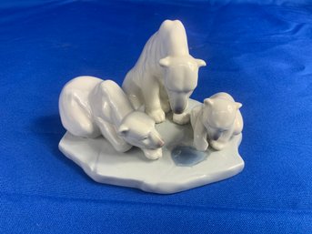 Lladro Porcelain Bearly Love Polar Bear At Ice Hole