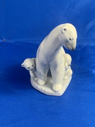 Lladro Porcelain Polar Bear With Cubs