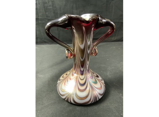 Durbans Unmarked Bud Vase. Applied Nail-sea Type Looping's. White & Gold. Color Changing.