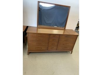 Henredon 12 Drawer Mid Century Dresser With Mirror