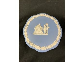 Wedgwood Jasperware Covered Dish Or Powder Box Light Blue With White Grecian Figures.