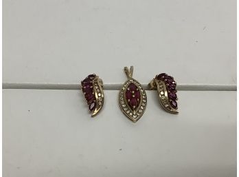 14kt Diamond And Garnet Earrings And Pendant 4.8 Grams