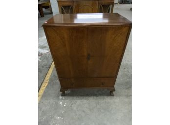 Mahogany 2 Door Cabinet With 1 Drawer
