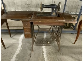 Singer Treadle Sewing Machine With Oak Case