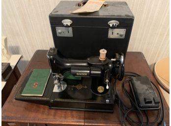 Singer Model 221-1 Featherweight With Case And Extras