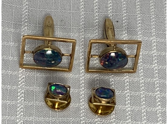 9Kt Black Opal Cuff Links With 2 Matching Buttons