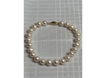 14kt Clasped Pearl Bracelet