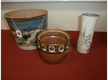 3 Pieces Of Studio Ware Pottery 1 Signed Ginny August-no Lid, 2 Pieces Signed Illegibly