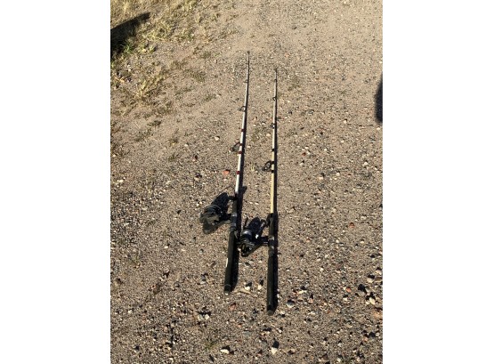 2 Fishing Rod With Reels