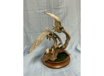 Lenox Piece With 2 Birds And A Wood Stand