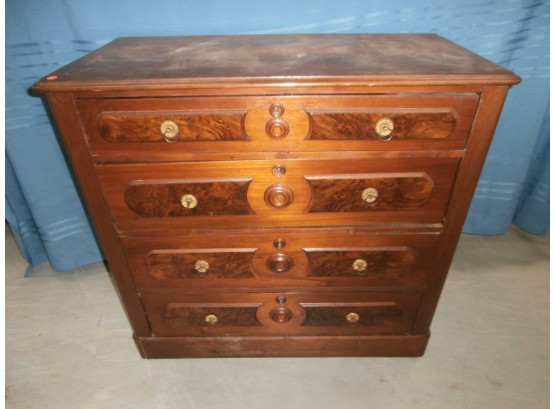 Victorian Walnut 4 Drawer Chest Of Drawers With Applied Decorative Elements To The Drawers