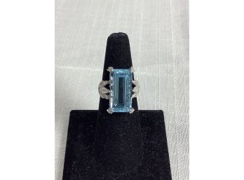 14K Diamond, Topaz And Sapphire Ring 9.2 Grams