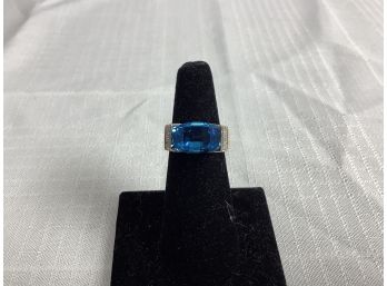 14K Blue Topaz With Diamond Accent Ring 7.0 Grams
