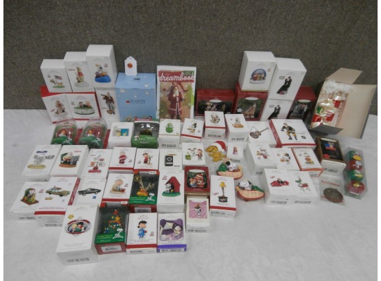 Peanuts And Related Hallmark And Other Ornaments Most With Original Boxes