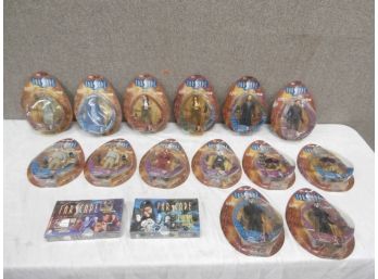 14 Farscape Action Figures Plus Season One And Two Trading Cards