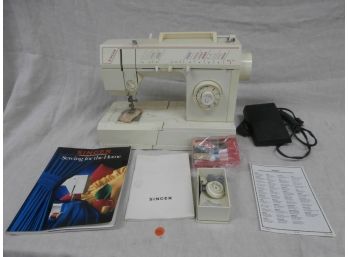 Singer Sewing Machine #5808c