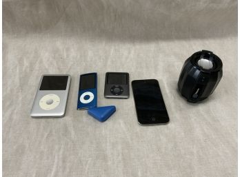4 IPods And 1 G-project Speaker