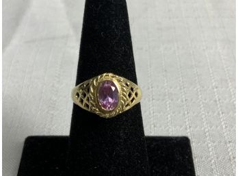 14k Ring With A Pink Stone 3.7g