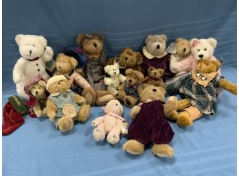 Boyds Bears Lot, Most With The Hang Tags