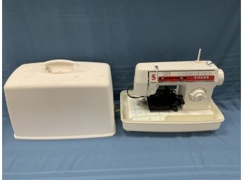 Singer Model 3343 Sewing Machine With Storage Case