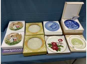 8 Collector Plates Including Wedgewood, Belleek And B And G