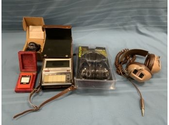 Vintage Electronic Lot Including Bell And Howell Tape Player And Other Items