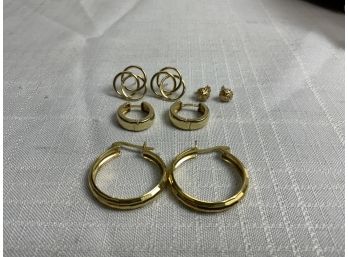 4 Pairs Of Gold Earrings Including 14kt And 18kt 8.6 Grams Total