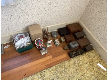 Lot Including Trinket Boxes, Music Boxes, Jewelry Boxes And A Humidor