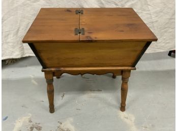 Small Pine Lift Top Side Table