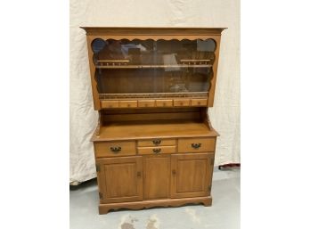 Buck-aneer Colonial Maple 2 Pc Hutch With Glass Front