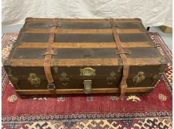 Antique Flat To Trunk With Interior By Henry Likly Co. Great Coffee Table Size