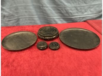Asian Lot With 3 Stands And 1 Plate And 1 Platter