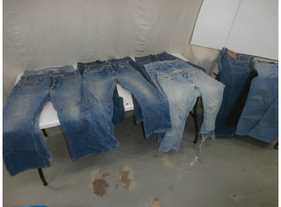 Grouping Of Levi's, Levi Strauss And Company Jeans And 2 Pairs Of Corduroy Pants