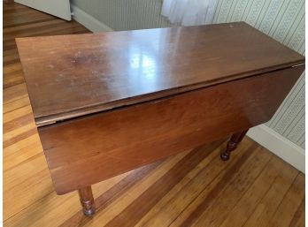 Antique Cherry Drop Leaf Table With 1 Drawer